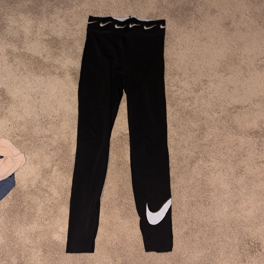 Nike Black Leggings with White Swoosh. Get Ya Work Out On 💪